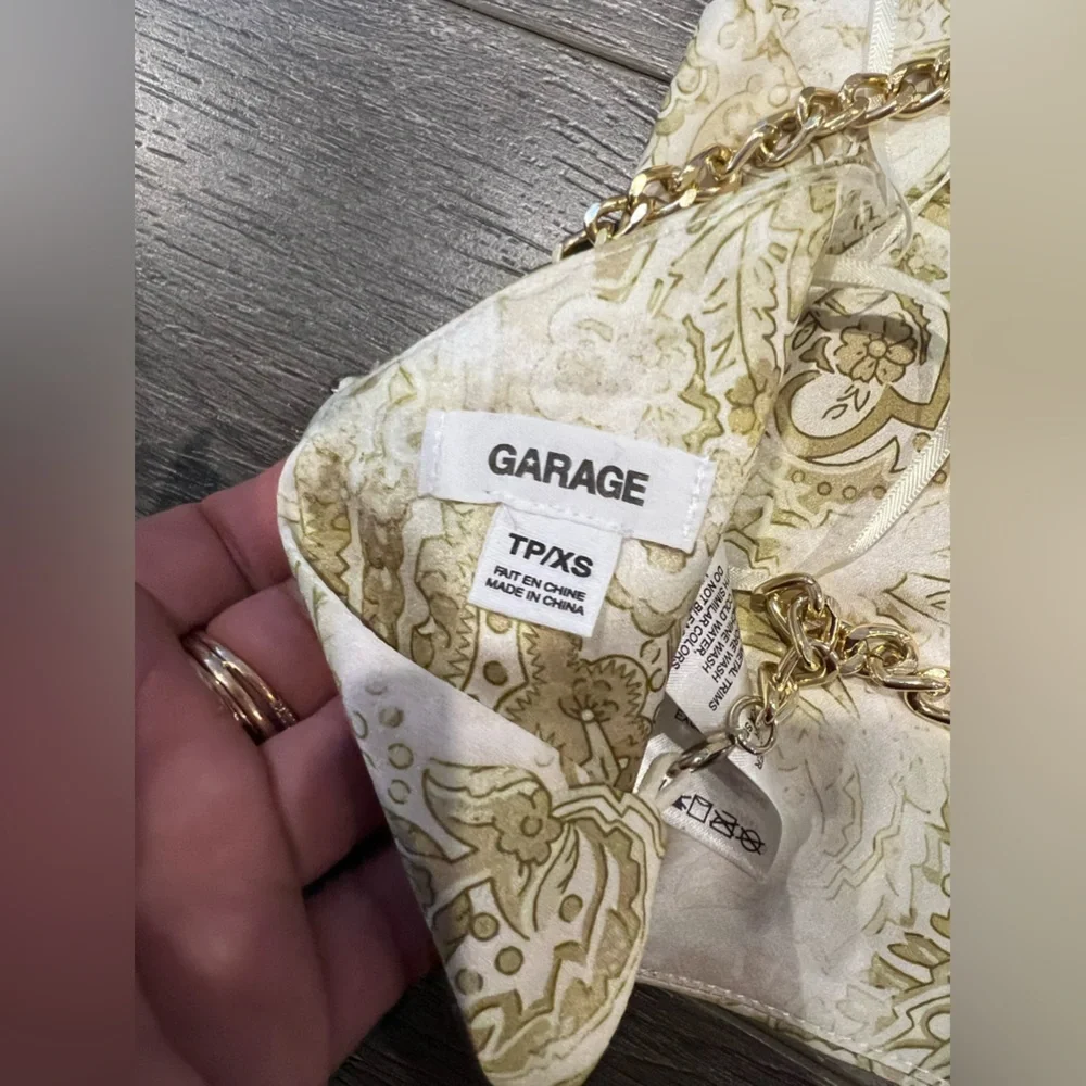 Cropped Chain Tank - Picture 3 of 3